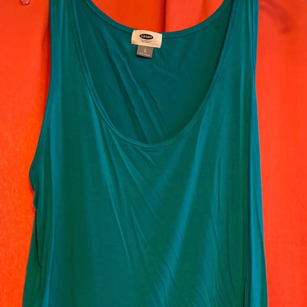 Old Navy women’s large swing tank